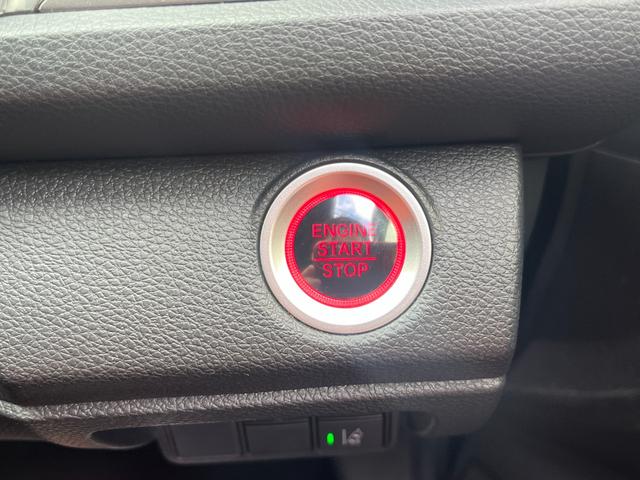 シビック ハッチバック ホンダセンシング 純正ナビ フルセグTV バックカメラ ホンダセンシング ビルトインETC ステアリングリモコン クルーズコントロール 無限アルミホイール 電動パーキングブレーキ ブレーキオートホールド(19枚目)