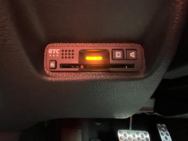 シビック ハッチバック ホンダセンシング 純正ナビ フルセグTV バックカメラ ホンダセンシング ビルトインETC ステアリングリモコン クルーズコントロール 無限アルミホイール 電動パーキングブレーキ ブレーキオートホールド(24枚目)