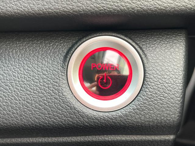 インサイト ＥＸ　純正ナビ　フルセグＴＶ　バックカメラ　ビルトインＥＴＣ２．０　ホンダセンシング　ステアリングリモコン　クルーズコントロール　電動パーキングブレーキ　ブレーキオートホールド　純正アルミホイール（19枚目）