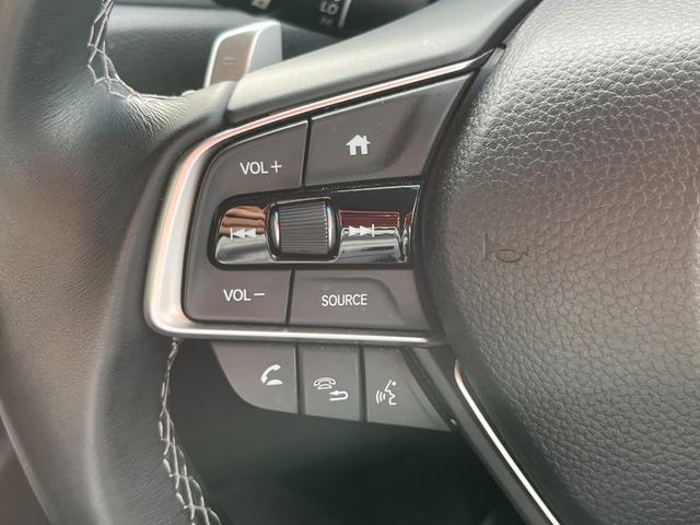 インサイト ＥＸ　純正ナビ　フルセグＴＶ　バックカメラ　ビルトインＥＴＣ２．０　ホンダセンシング　ステアリングリモコン　クルーズコントロール　電動パーキングブレーキ　ブレーキオートホールド　純正アルミホイール（21枚目）