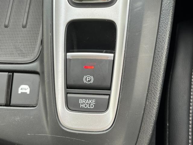 インサイト ＥＸ　純正ナビ　フルセグＴＶ　バックカメラ　ビルトインＥＴＣ２．０　ホンダセンシング　ステアリングリモコン　クルーズコントロール　電動パーキングブレーキ　ブレーキオートホールド　純正アルミホイール（24枚目）