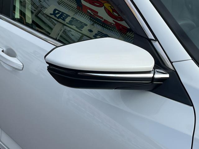 インサイト ＥＸ　純正ナビ　フルセグＴＶ　バックカメラ　ビルトインＥＴＣ２．０　ホンダセンシング　ステアリングリモコン　クルーズコントロール　電動パーキングブレーキ　ブレーキオートホールド　純正アルミホイール（29枚目）