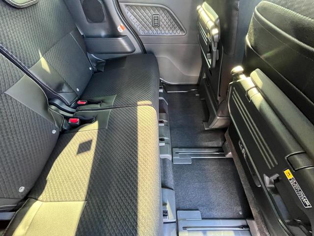 タント カスタムＸスタイルセレクション　キーフリー　プッシュスタート　スマートアシスト　両側パワースライドドア　シートヒーター　ステアリングリモコン　純正アルミホイール　ＬＥＤヘッドライト　フォグランプ（9枚目）