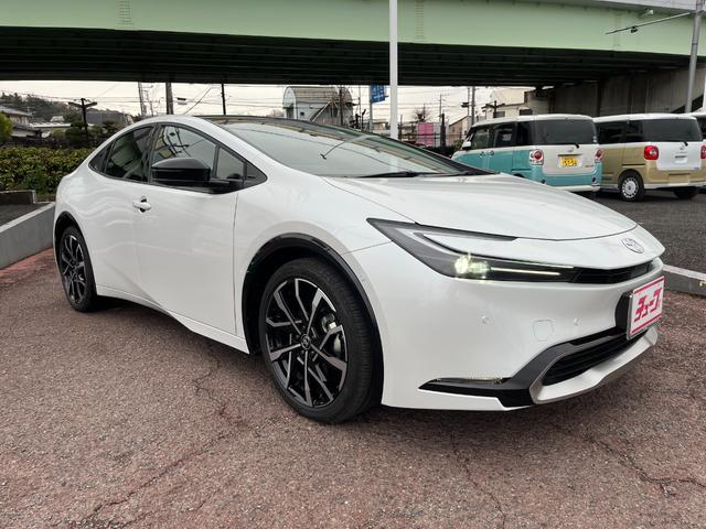 プリウス Ｚ　１２．３インチナビ　フルセグＴＶ　全方位カメラ　デジタルインナーミラー　ステアリングリモコン　クルーズコントロール　ビルトインＥＴＣ２．０　トヨタセーフティーセンス　ブラインドスポットモニター（2枚目）