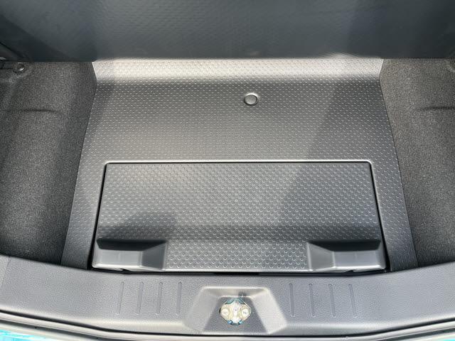 トール カスタムＧ　９インチＳＤナビ　フルセグＴＶ　パノラミックビューモニター　ステアリングスイッチ　レーダークルーズコントロール　両側パワースライドドア　ＬＥＤヘッドライト　ＬＥＤフォグランプ　電動パーキング（22枚目）