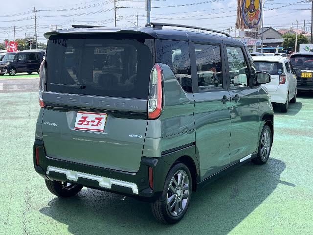 デリカミニ Ｇ　プレミアム　届出済み未使用車　ハーフレザーシート　ＬＥＤヘッドライト　ＬＥＤフォグランプ　ステアリングスイッチ　クルーズコントロール　電動パーキング　マイパイロット　両側パワースライドドア　アラウンドビューモニタ（5枚目）