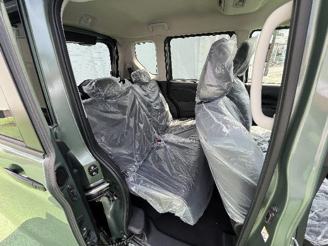 デリカミニ Ｇ　プレミアム　届出済み未使用車　ハーフレザーシート　ＬＥＤヘッドライト　ＬＥＤフォグランプ　ステアリングスイッチ　クルーズコントロール　電動パーキング　マイパイロット　両側パワースライドドア　アラウンドビューモニタ（8枚目）