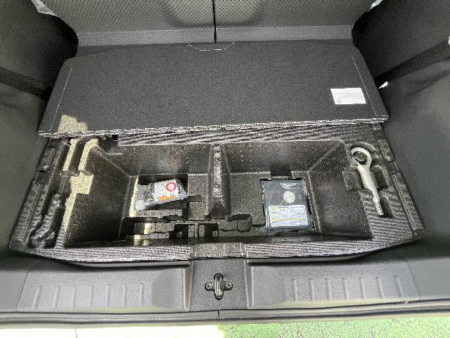 デリカミニ Ｇ　プレミアム　届出済み未使用車　ハーフレザーシート　ＬＥＤヘッドライト　ＬＥＤフォグランプ　ステアリングスイッチ　クルーズコントロール　電動パーキング　マイパイロット　両側パワースライドドア　アラウンドビューモニタ（11枚目）
