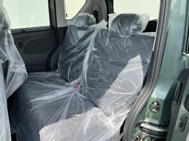 デリカミニ Ｇ　プレミアム　届出済み未使用車　ハーフレザーシート　ＬＥＤヘッドライト　ＬＥＤフォグランプ　ステアリングスイッチ　クルーズコントロール　電動パーキング　マイパイロット　両側パワースライドドア　アラウンドビューモニタ（13枚目）