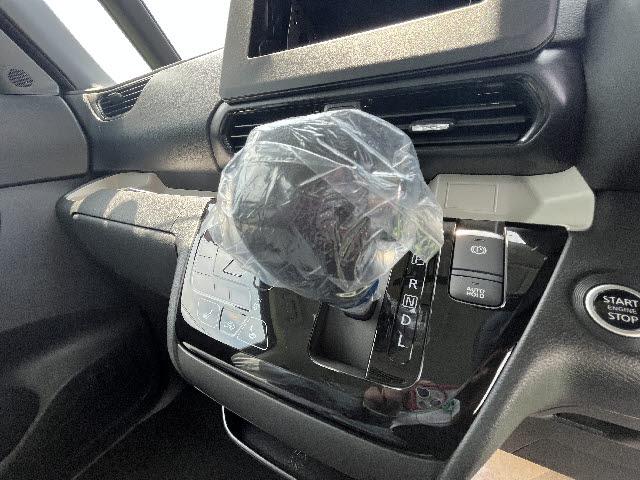 デリカミニ Ｇ　プレミアム　届出済み未使用車　ハーフレザーシート　ＬＥＤヘッドライト　ＬＥＤフォグランプ　ステアリングスイッチ　クルーズコントロール　電動パーキング　マイパイロット　両側パワースライドドア　アラウンドビューモニタ（16枚目）