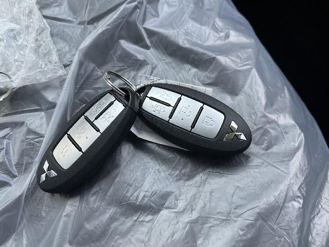 デリカミニ Ｇ　プレミアム　届出済み未使用車　ハーフレザーシート　ＬＥＤヘッドライト　ＬＥＤフォグランプ　ステアリングスイッチ　クルーズコントロール　電動パーキング　マイパイロット　両側パワースライドドア　アラウンドビューモニタ（26枚目）