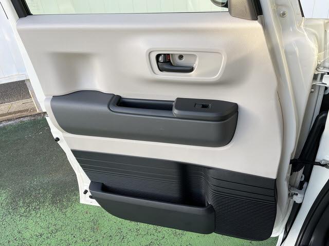 Ｎ－ＢＯＸ ベースグレード　届出済み未使用車　両側パワースライドドア　オートリトラミラー　ＬＥＤヘッドライト　バックカメラ　ステアリングスイッチ　クルーズコントロール　キーフリー　プッシュスタート　電動パーキング（25枚目）