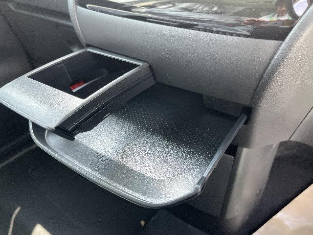デリカミニ Ｔ　プレミアム　届出済み未使用車　ハーフレザーシート　ＬＥＤヘッドライト　ＬＥＤフォグランプ　ステアリングスイッチ　クルーズコントロール　電動パーキング　マイパイロット　両側パワースライドドア　アラウンドビューモニタ（22枚目）