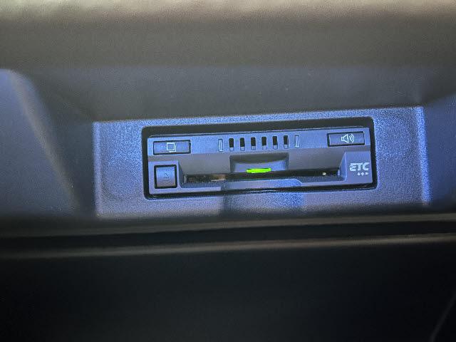 ハリアー プレミアム　ワンオーナー　トヨタセーフティセンス　クルーズコントロール　９型ＳＤナビ　フルセグＴＶ　バックカメラ　ＬＥＤライト　プッシュスタート　キーフリー　パワーバックドア（19枚目）