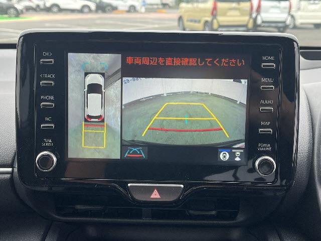 ヤリスクロス ハイブリッドＺ　トヨタセーフティセンス　ディスプレイモニター　パノラミックビューモニター　クルーズコントロール　ステアリングヒーター　シートヒーター　プッシュスタート　キーフリー　パワーバックドア　ビルトインＥＴＣ（10枚目）