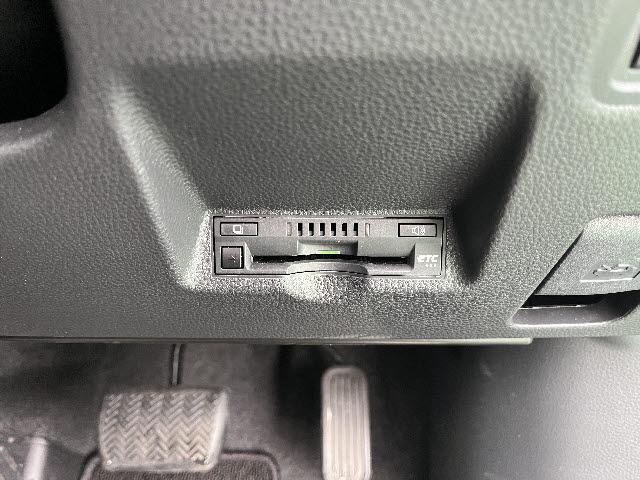 ヤリスクロス ハイブリッドＺ　トヨタセーフティセンス　ディスプレイモニター　パノラミックビューモニター　クルーズコントロール　ステアリングヒーター　シートヒーター　プッシュスタート　キーフリー　パワーバックドア　ビルトインＥＴＣ（19枚目）