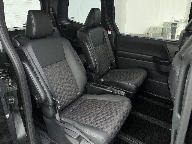 ヴォクシー S-Z トヨタセーフティセンス 両側パワースライドドア クルーズコントロール LEDライト メーカーナビ フルセグTV パノラマビューモニター フリップダウンモニター プッシュスタート キーフリー ETC20(8枚目)