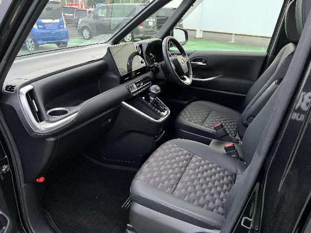 ヴォクシー S-Z トヨタセーフティセンス 両側パワースライドドア クルーズコントロール LEDライト メーカーナビ フルセグTV パノラマビューモニター フリップダウンモニター プッシュスタート キーフリー ETC20(14枚目)