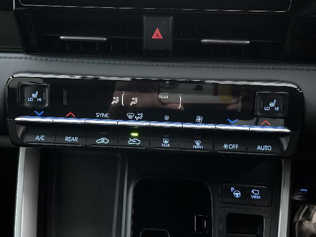 ヴォクシー S-Z トヨタセーフティセンス 両側パワースライドドア クルーズコントロール LEDライト メーカーナビ フルセグTV パノラマビューモニター フリップダウンモニター プッシュスタート キーフリー ETC20(17枚目)