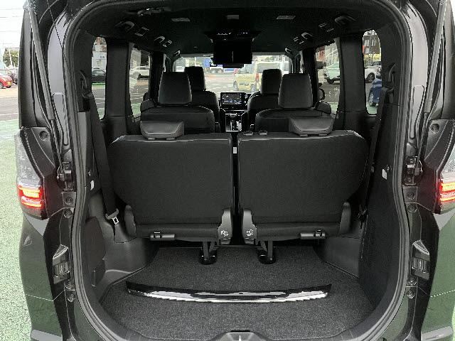 ヴォクシー S-Z トヨタセーフティセンス 両側パワースライドドア クルーズコントロール LEDライト メーカーナビ フルセグTV パノラマビューモニター フリップダウンモニター プッシュスタート キーフリー ETC20(18枚目)