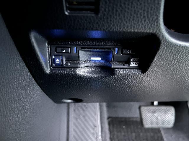 ヴォクシー S-Z トヨタセーフティセンス 両側パワースライドドア クルーズコントロール LEDライト メーカーナビ フルセグTV パノラマビューモニター フリップダウンモニター プッシュスタート キーフリー ETC20(19枚目)
