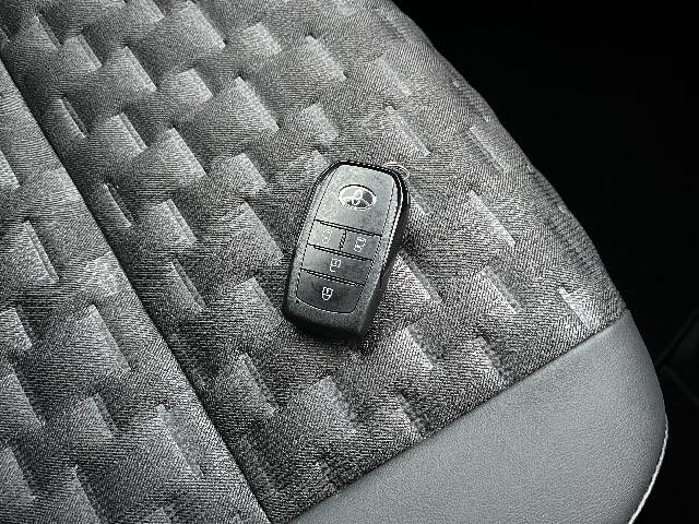 ヴォクシー S-Z トヨタセーフティセンス 両側パワースライドドア クルーズコントロール LEDライト メーカーナビ フルセグTV パノラマビューモニター フリップダウンモニター プッシュスタート キーフリー ETC20(26枚目)