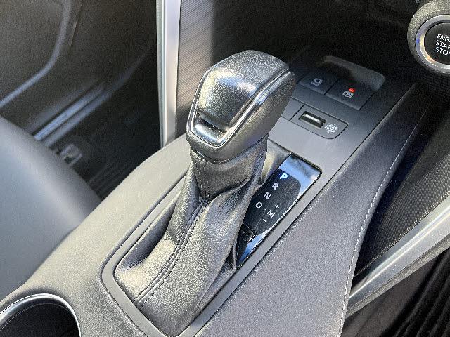 ハリアー Ｇ　ワンオーナー　モデリスタエアロ　メーカーディスプレイオーディオ　フルセグＴＶ　バックカメラ　デジタルインナーミラー　電動パーキング　パワーバックドア　ハーフレザーシート　ＬＥＤヘッドライト（16枚目）