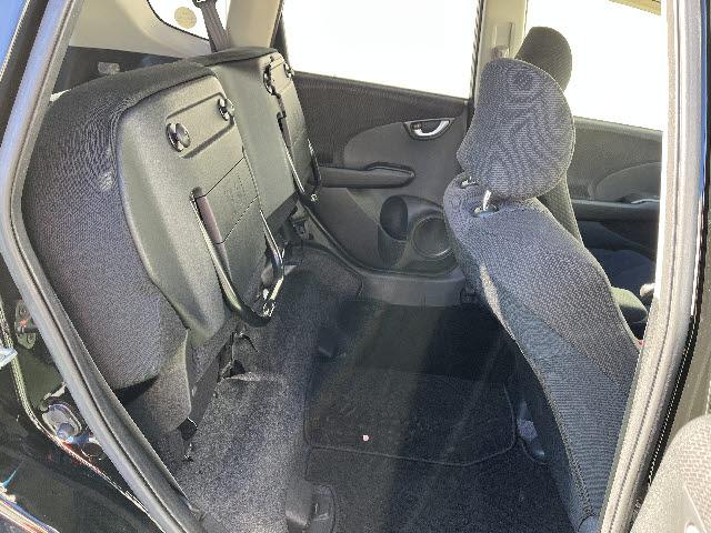 フィットハイブリッド ナビプレミアムセレクション　ＨＤＤインターナビ　ワンセグＴＶ　バックカメラ　ステアリングスイッチ　パドルシフト　ステアリングスイッチ　パドルシフト　ビルトインＥＴＣ　クルーズコントロール　ＨＩＤライト　スマートキー　前後ドラレコ（20枚目）