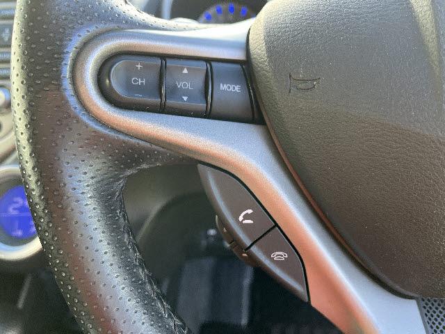 フィットハイブリッド ナビプレミアムセレクション　ＨＤＤインターナビ　ワンセグＴＶ　バックカメラ　ステアリングスイッチ　パドルシフト　ステアリングスイッチ　パドルシフト　ビルトインＥＴＣ　クルーズコントロール　ＨＩＤライト　スマートキー　前後ドラレコ（21枚目）