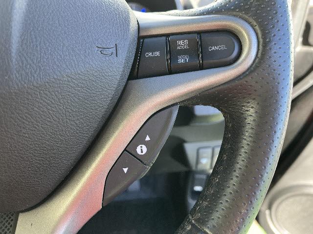 フィットハイブリッド ナビプレミアムセレクション　ＨＤＤインターナビ　ワンセグＴＶ　バックカメラ　ステアリングスイッチ　パドルシフト　ステアリングスイッチ　パドルシフト　ビルトインＥＴＣ　クルーズコントロール　ＨＩＤライト　スマートキー　前後ドラレコ（23枚目）