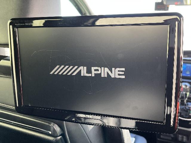 大切なお車を安心してお乗りいただく為に納車後からのお車の定期メンテナンスを最長８年間迄のお得なパックでご用意しております！