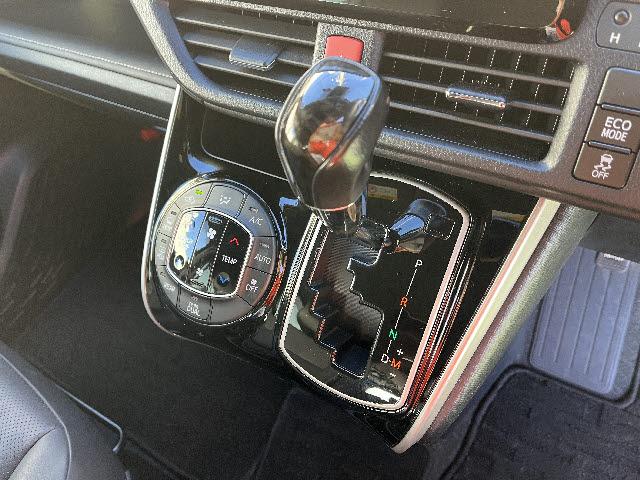 ＵＳＣ（ウルトラストロングコート）の施工も承っております。溶剤、施工方法新たに別次元の耐久性、満足度をお約束致します。新時代のボディーコーティングです。