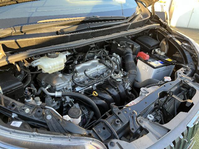 当社の保証は油脂類・消耗品などを除くすべての部品が保証の対象です。修理回数・金額ともに無制限のプレミアム保証と制限付のライト保証をそれぞれ納車から最長８年間迄ご用意しております。