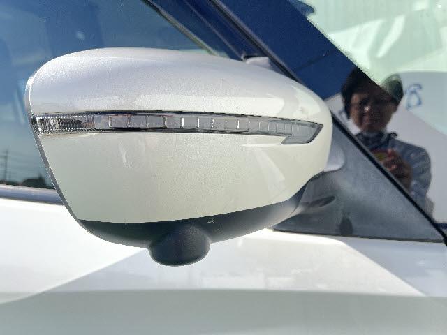 セレナ ｅ－パワー　ハイウェイスターＶ　セーフティパックＢ　ＳＤナビ　フルセグＴＶ　ステアリングスイッチ　フリップダウンモニター　アラウンドビューモニター　両側パワースライドドア　ハイズフリーパワスラ　プロパイロット　電動パーキング（25枚目）