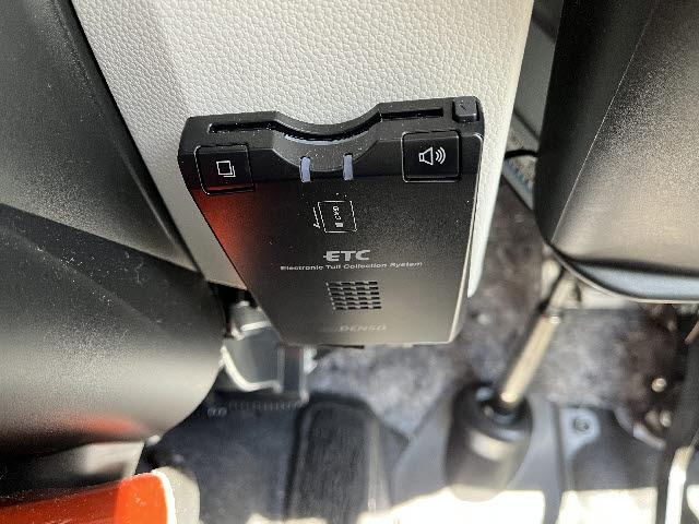 イグニス ハイブリッドＭＸ　全方位モニター付メモリーナビ　フルセグＴＶ　ステアリングスイッチ　セーフティーパッケージ　キーフリー　プッシュスタート　ＥＴＣ　ドライブレコーダー　アイドリングストップ　シートヒーター（19枚目）