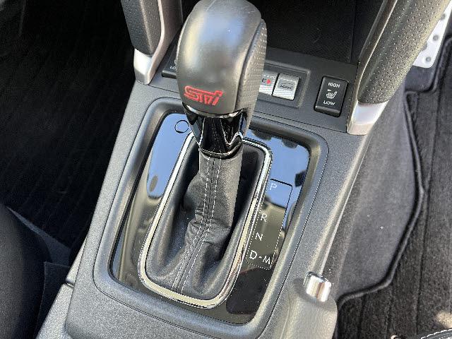 フォレスター ２．０ＸＴ　アイサイト　アドバンスドセイフティパッケージ　メモリーナビ　フルセグＴＶ　バックカメラ　ステアリングスイッチ　キーフリー　プッシュスタート　ＬＥＤヘッドライト　左右シートヒーター　ＳＴｉスポイラー　パドルシフト（16枚目）