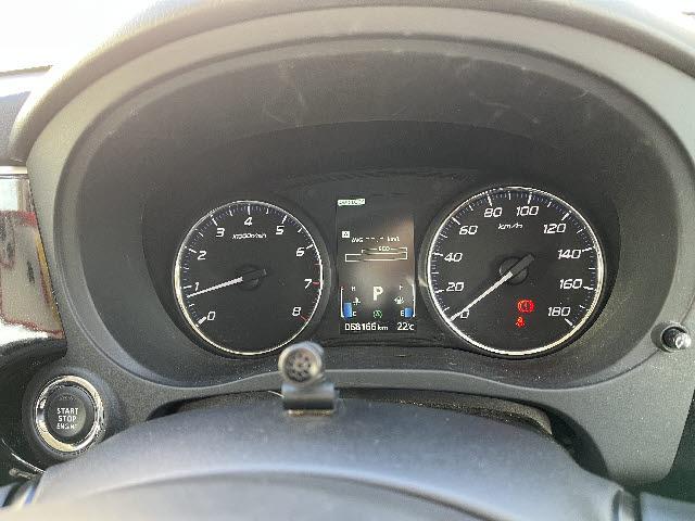 アウトランダー ２４Ｇセーフティパッケージ　Ｅアシスト　ＳＤナビフルセグ　プッシュスタ－ト　キーフリ－　追従型クルコン　車線逸脱　プッシュスタ－ト　キーフリ－　ＨＩＤライト　ＥＴＣ　７人乗り（4枚目）