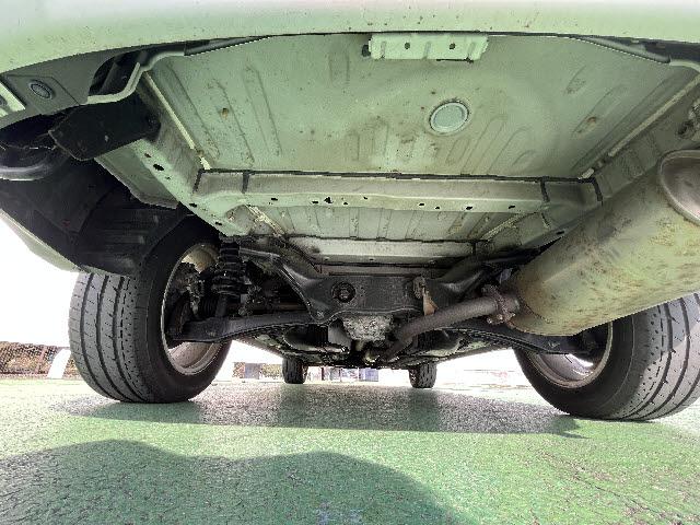 アウトランダー ２４Ｇセーフティパッケージ　Ｅアシスト　ＳＤナビフルセグ　プッシュスタ－ト　キーフリ－　追従型クルコン　車線逸脱　プッシュスタ－ト　キーフリ－　ＨＩＤライト　ＥＴＣ　７人乗り（28枚目）