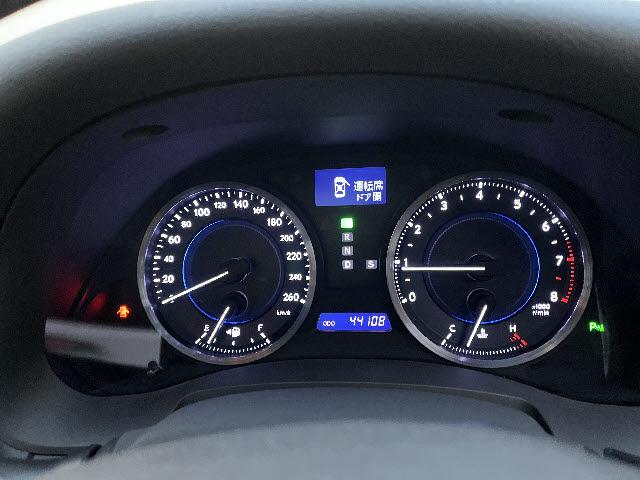 ＩＳ ＩＳ２５０　Ｆスポーツ　ＨＤＤナビ　フルセグＴＶ　バックカメラ　ステアリングスイッチ　クルーズコントロール　パドルシフト　ビルトインＥＴＣ　サンルーフ　シートヒーター　ＨＩＤライト　パワーシート　ハーフレザーシート（4枚目）