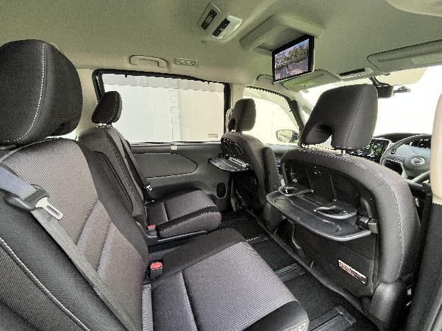 セレナ ｅ－パワー　ハイウェイスターＶ　プロパイロット　メーカーＳＤナビ　フルセグＴＶ　アラウンドビューモニター　エマージェンシーブレーキ　ステアリングスイッチ　フリップダウンモニター　両側パワースライドドア　デジタルインナーミラー（22枚目）