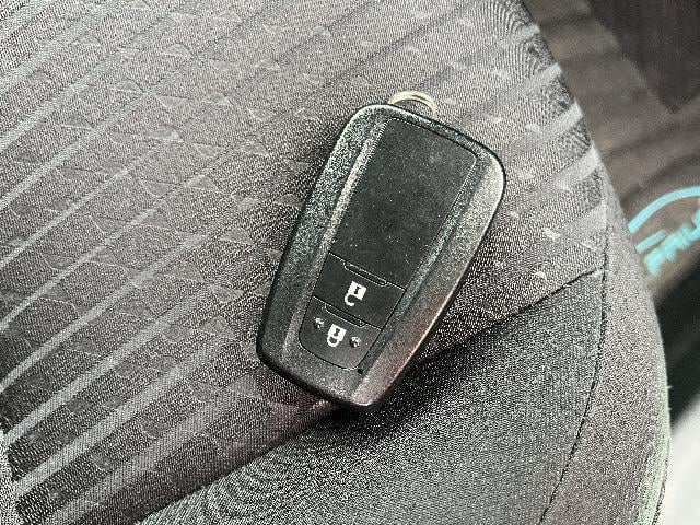 プリウス Ｓセーフティプラス　ＳＤナビ　フルセグＴＶ　バックカメラ　ステアリングスイッチ　クルーズコントロール　プリクラッシュセーフティー　ＬＥＤヘッドライト　ＬＥＤフォグランプ　ビルトインＥＴＣ２．０　キーフリー（26枚目）