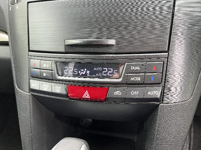 レガシィツーリングワゴン ２．５ｉアイサイト　メモリーナビ　フルセグＴＶ　前後ドライブレコーダー　レーダークルーズコントロール　パドルシフト　ＨＩＤライト　パワーシート　バックカメラ　電動パーキング（17枚目）