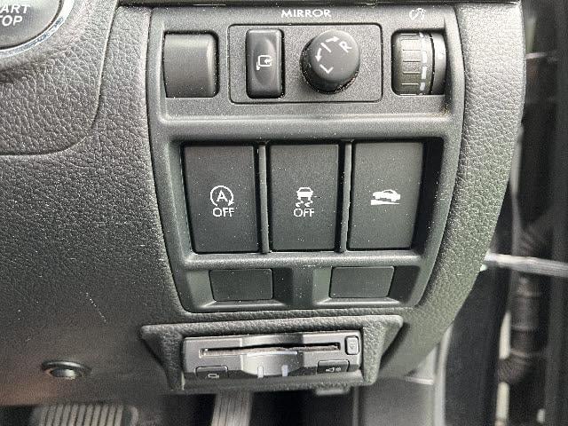 レガシィツーリングワゴン ２．５ｉアイサイト　メモリーナビ　フルセグＴＶ　前後ドライブレコーダー　レーダークルーズコントロール　パドルシフト　ＨＩＤライト　パワーシート　バックカメラ　電動パーキング（19枚目）