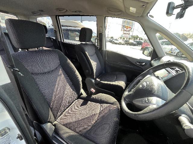 セレナ ハイウェイスター　Ｓ－ハイブリッド　ハイウェイスターＳハイブリッド　ＳＤナビ　フルセグ　バックカメラ　　両側パワースライドドア　ドライブレコーダー装備　クルーズコントロール　ＥＴＣ（8枚目）