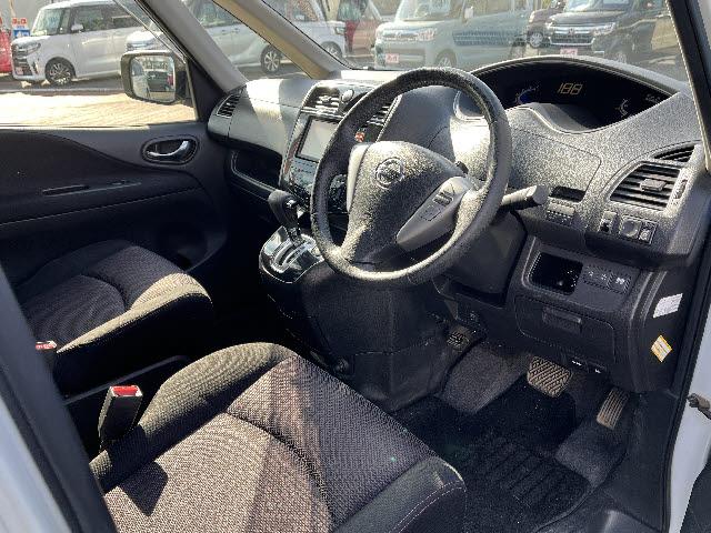 セレナ ハイウェイスター　Ｓ－ハイブリッド　ハイウェイスターＳハイブリッド　ＳＤナビ　フルセグ　バックカメラ　　両側パワースライドドア　ドライブレコーダー装備　クルーズコントロール　ＥＴＣ（9枚目）