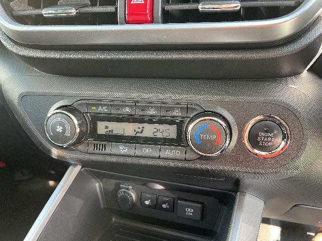 ライズ Ｚ　ＳＤナビ　フルセグＴＶ　バックカメラ　アクティブクルーズコントロール　ＬＥＤヘッドライト　ＬＥＤフォグランプ　ＥＴＣ２．０　パーキングセンサー　アイドリングストップ　スマートアシスト　プッシュスタート（17枚目）