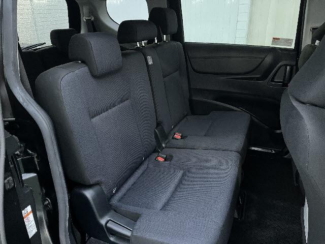 シエンタ Ｇ　Ｇ　トヨタセーフティセンス　純正ＳＤナビ　両側パワースライドドア　ワンセグ　ＢＬＵＥＴＯＯＴＨ　バックカメラ　ステアリングリモコン　左右シートヒーター　サイド＆カーテンエアバック　プライバシータラス（8枚目）