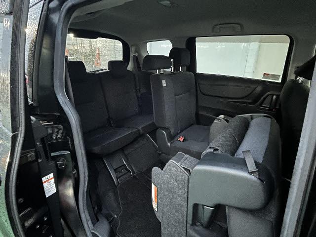 シエンタ Ｇ　Ｇ　トヨタセーフティセンス　純正ＳＤナビ　両側パワースライドドア　ワンセグ　ＢＬＵＥＴＯＯＴＨ　バックカメラ　ステアリングリモコン　左右シートヒーター　サイド＆カーテンエアバック　プライバシータラス（12枚目）