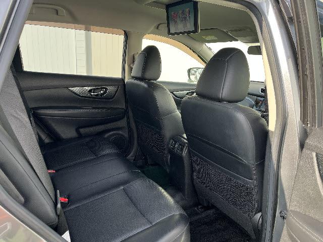 エクストレイル 20X 4WD SDナビ フルセグTV バックカメラ フリップダウンモニター インテリキー プッシュスタート 左右シートヒーター レザーシート(8枚目)