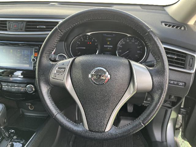 エクストレイル 20X 4WD SDナビ フルセグTV バックカメラ フリップダウンモニター インテリキー プッシュスタート 左右シートヒーター レザーシート(15枚目)